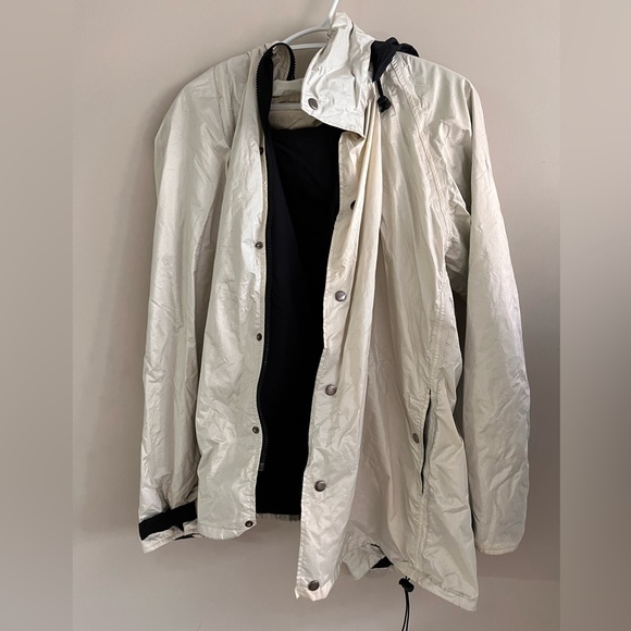 Kanuk white jacket - Picture 1 of 4